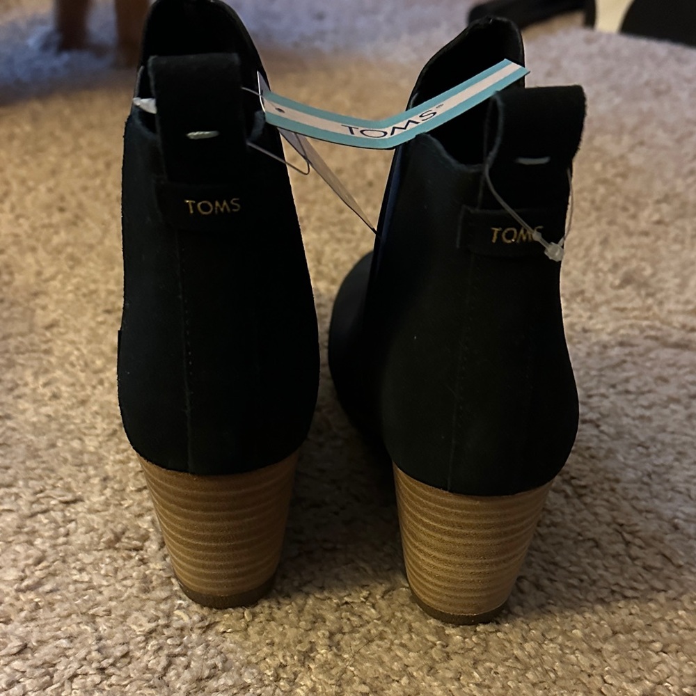 Toms Kelsey Black Ankle Wedge Booties - Picture 5 of 6